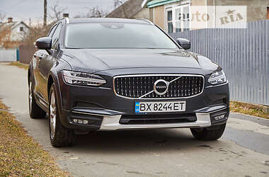 Volvo V90 cross country 2017