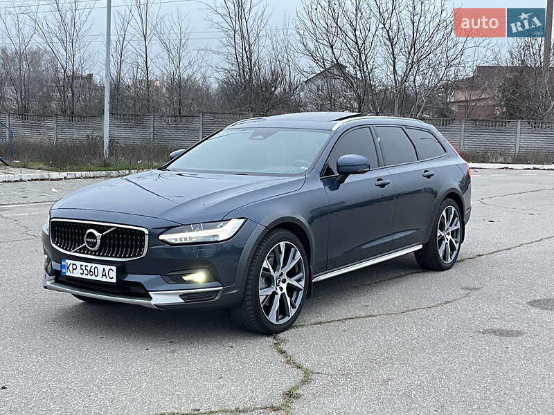Volvo V90