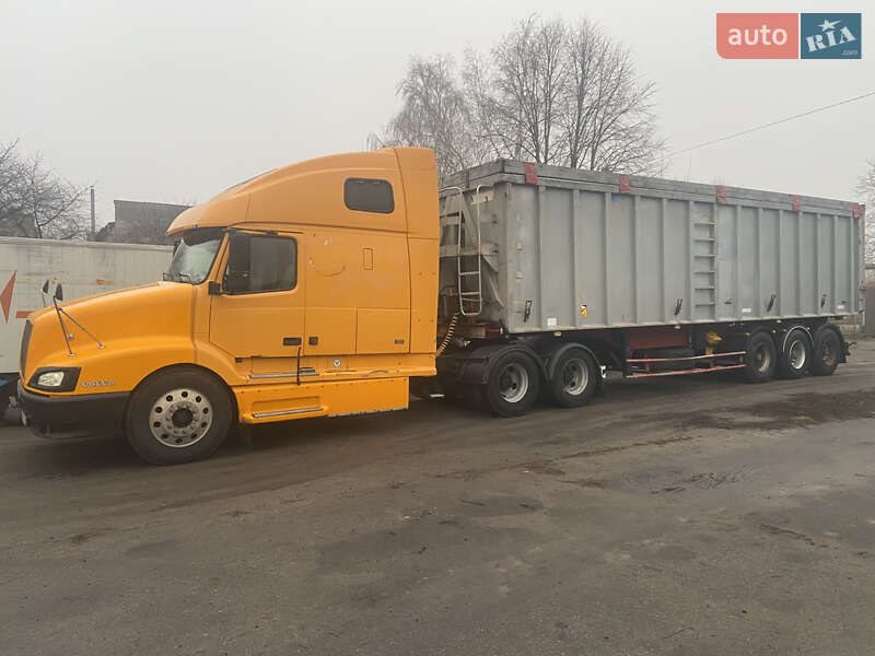 Самоскид Volvo VNL 660