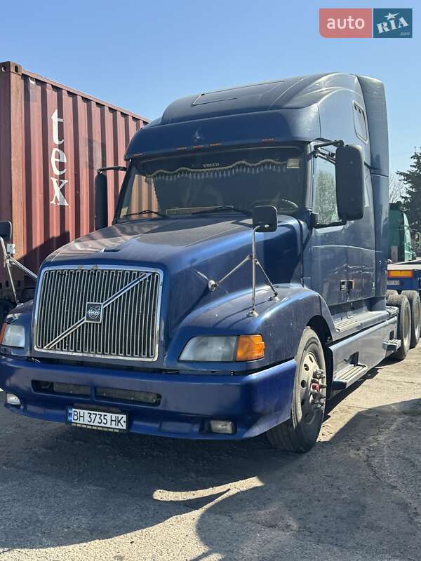 Volvo VNL 660