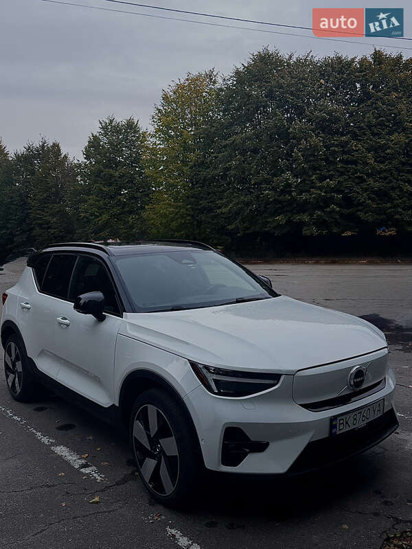 Легкові Volvo XC40 Recharge