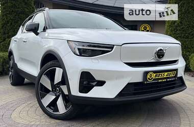 Volvo XC40  2023