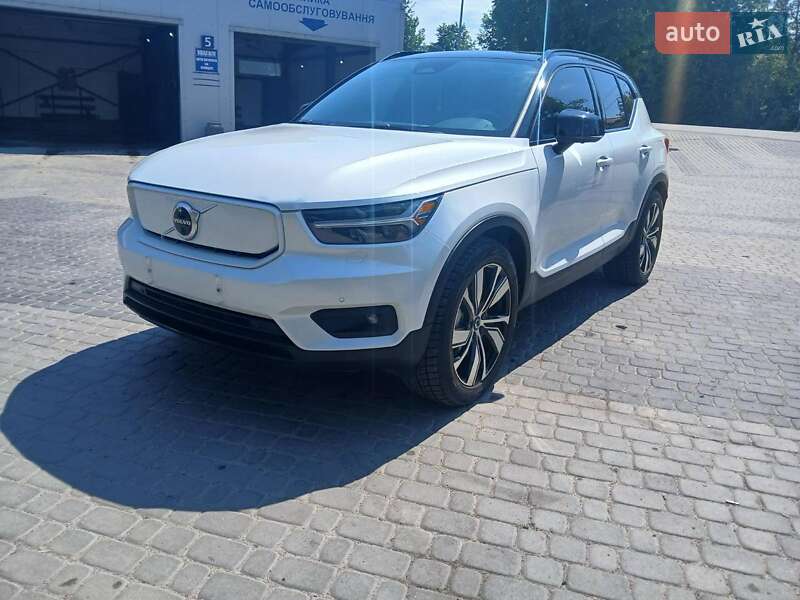 Volvo XC40