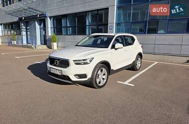 Volvo XC40  2018