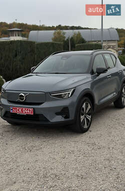 Volvo XC40  2023