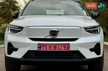 Volvo XC40  2024