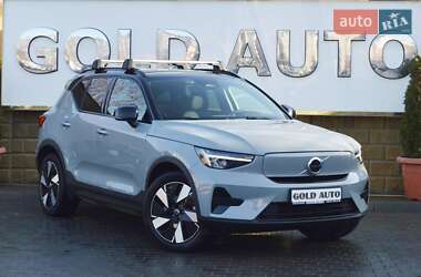 Volvo XC40  2023
