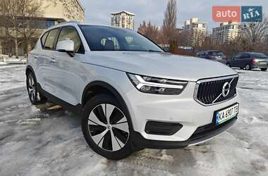 Volvo XC40  2021