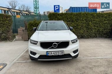 Volvo XC40  2020