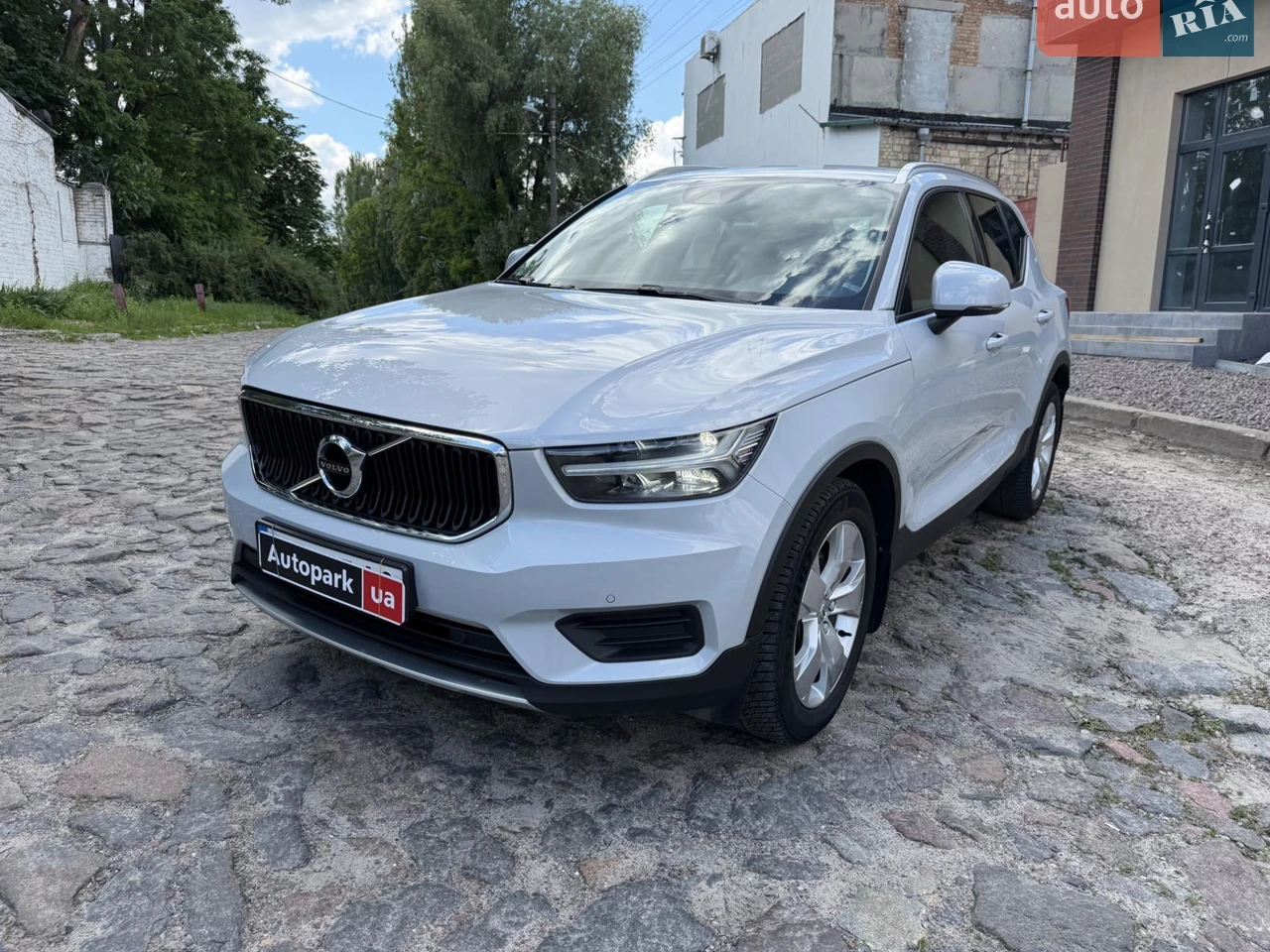 2019 Volvo XC40 - фото 1