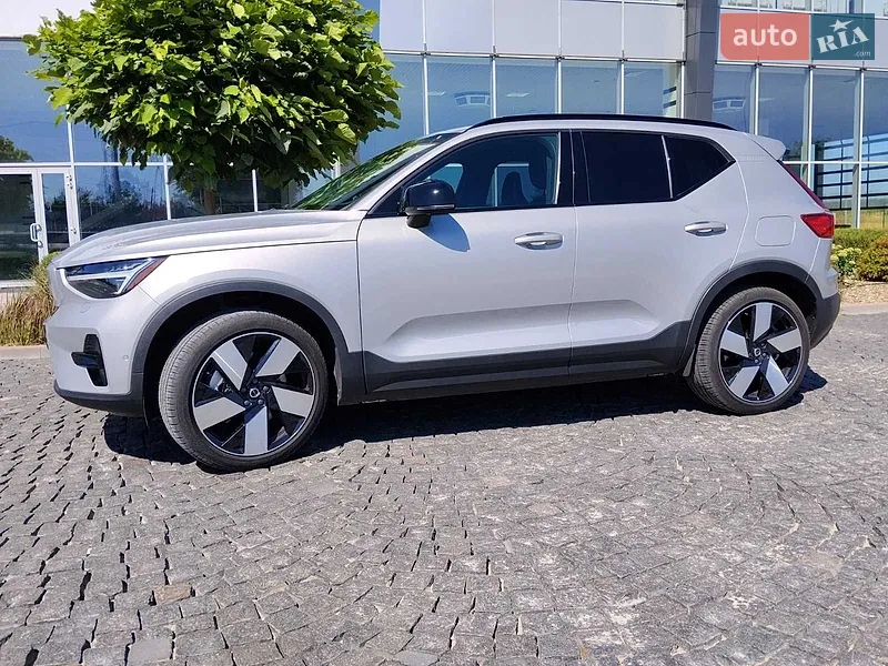 Volvo XC40 2023