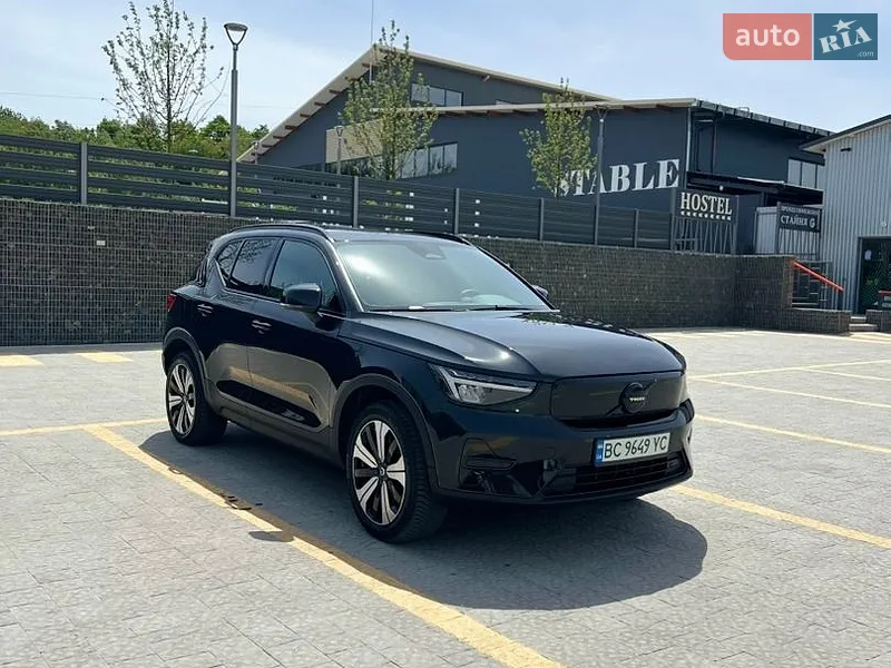Volvo XC40 2023