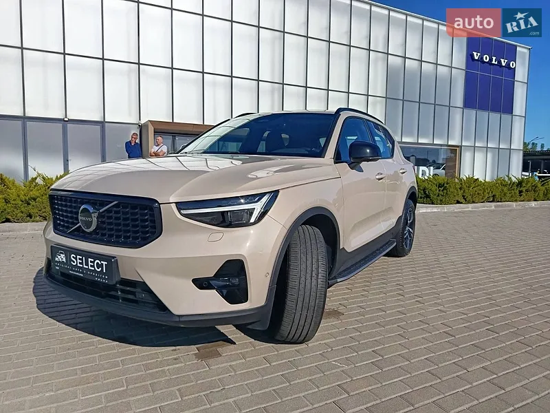 Volvo XC40 2024