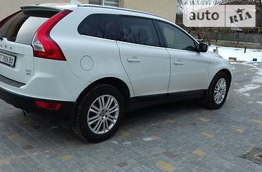 Volvo XC60 summum D5 official 2013