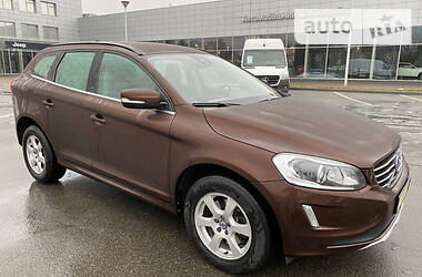 Volvo XC60 D4 MOMENTUM 2014