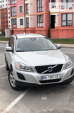 Volvo XC60  2012