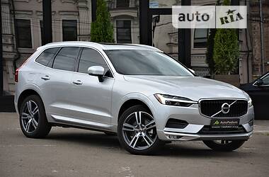 Volvo XC60 Momentum PRO 2021