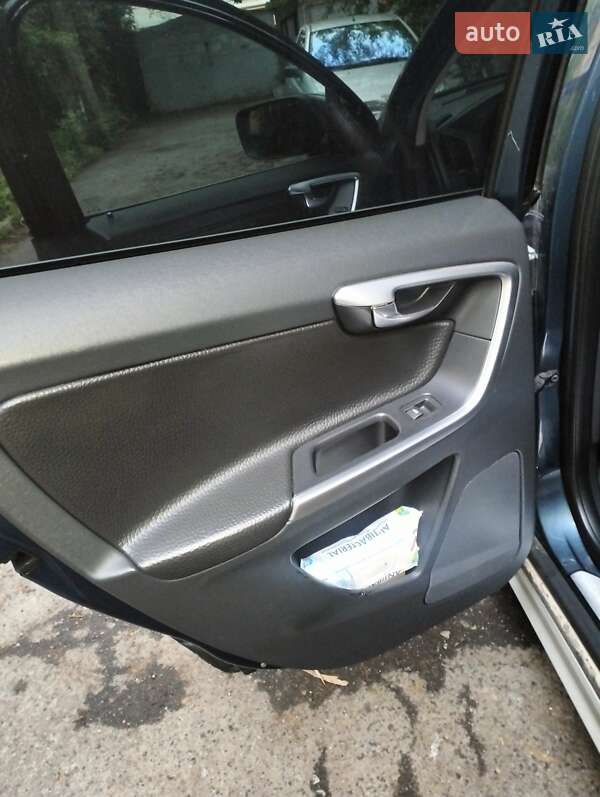 Внедорожник / Кроссовер Volvo XC60 2010 в Виннице
