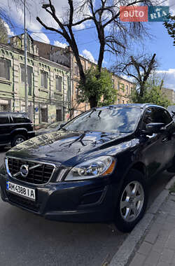 Volvo XC60  2012