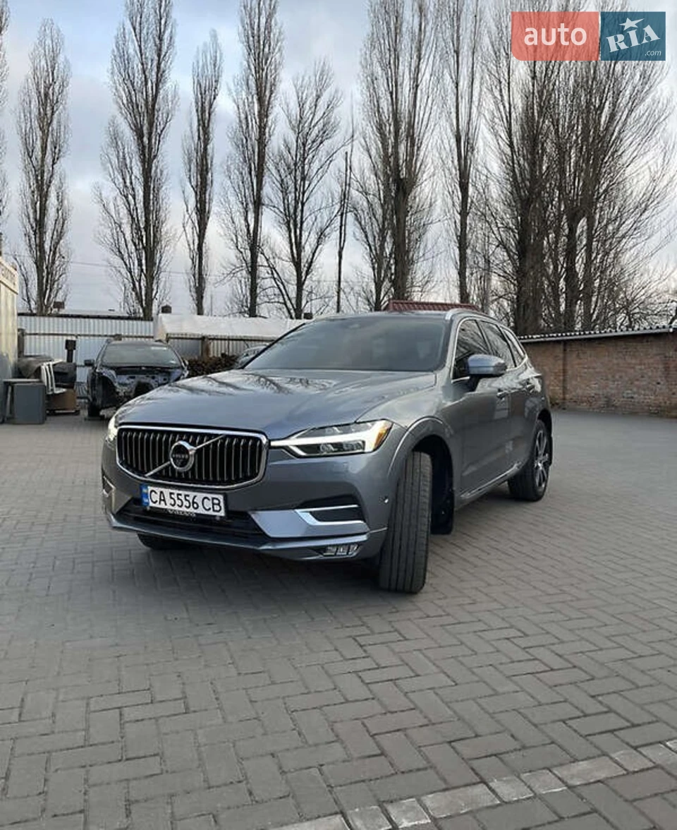 2017 Volvo XC60 - фото 1