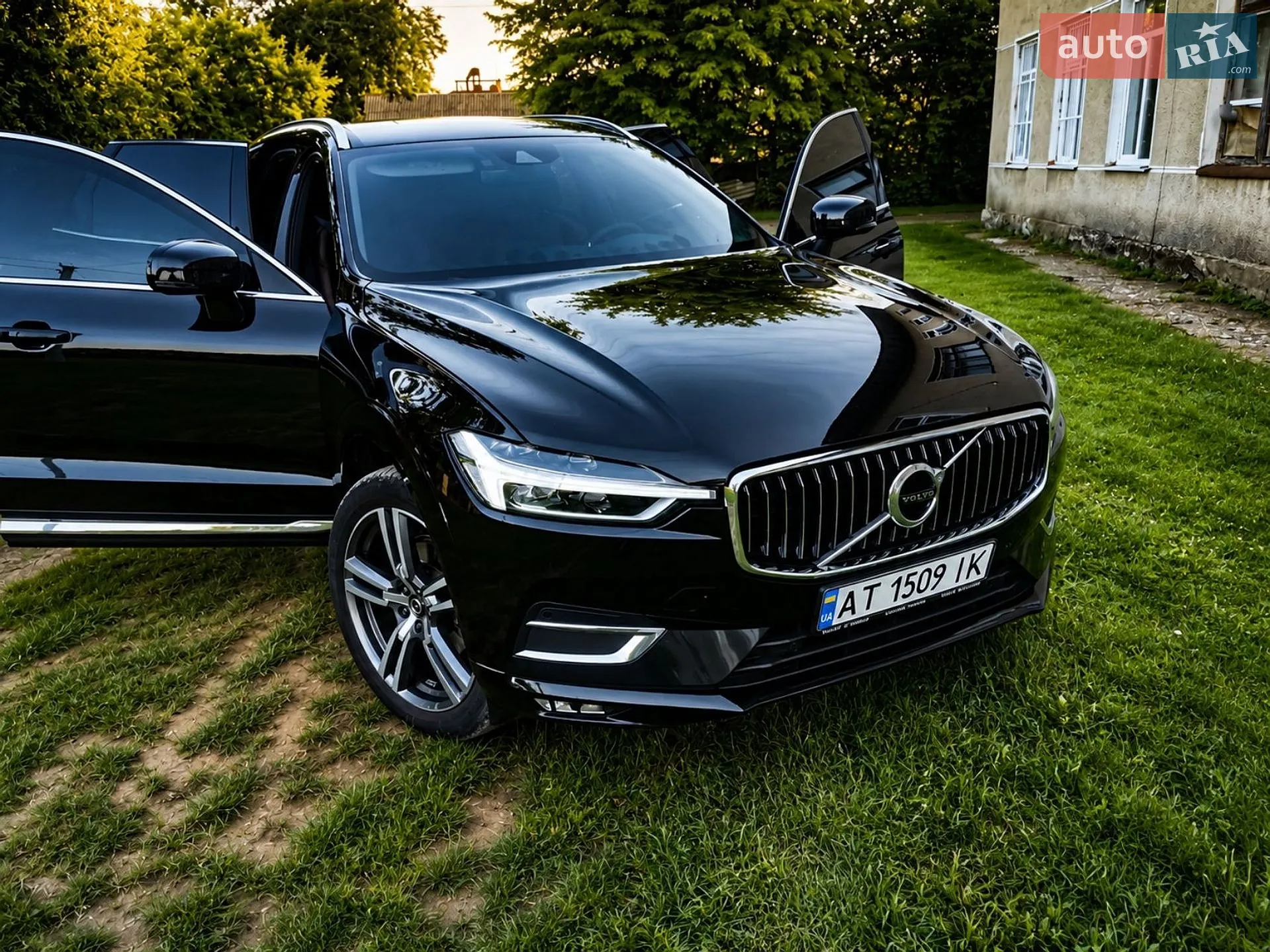 Volvo XC60 2019 VIN YV1UZA8UDL1483330 фото оголошення 5 з 20