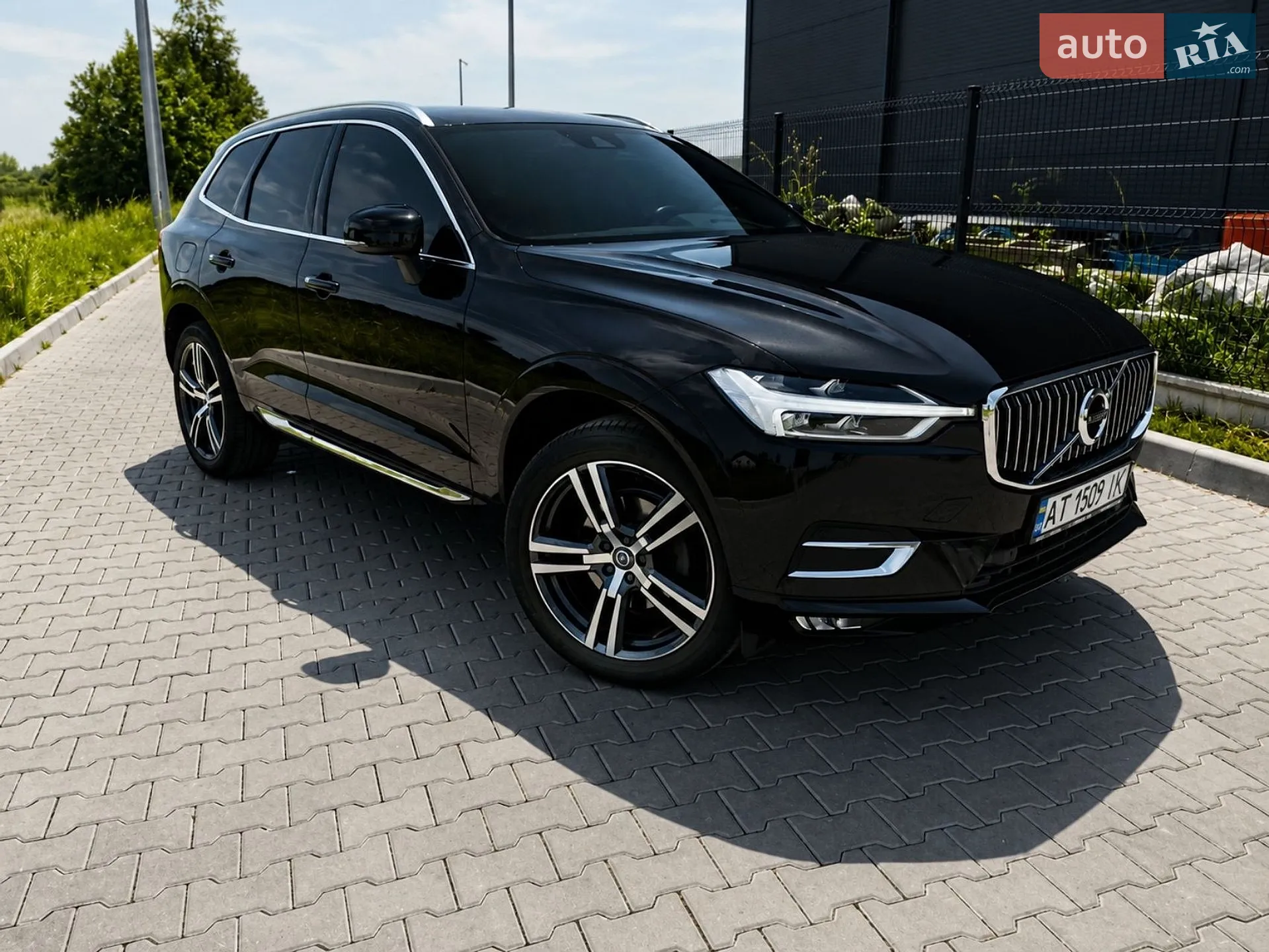 Volvo XC60 2019 VIN YV1UZA8UDL1483330 фото оголошення 19 з 20