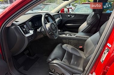Внедорожник / Кроссовер Volvo XC60 2019 в Киеве