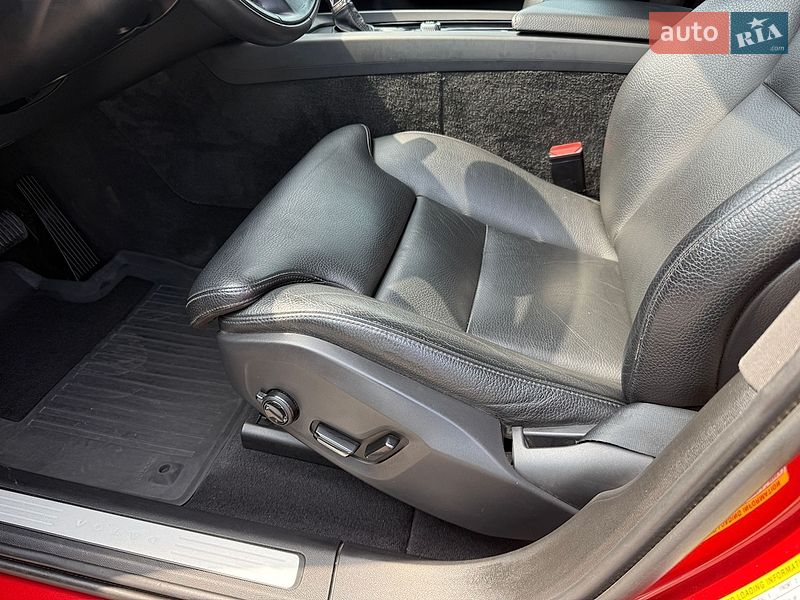 Внедорожник / Кроссовер Volvo XC60 2019 в Киеве