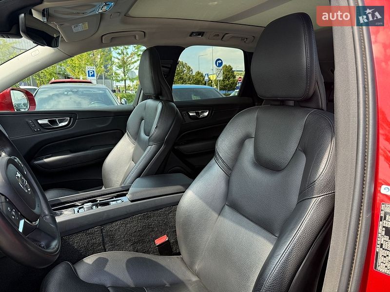 Внедорожник / Кроссовер Volvo XC60 2019 в Киеве