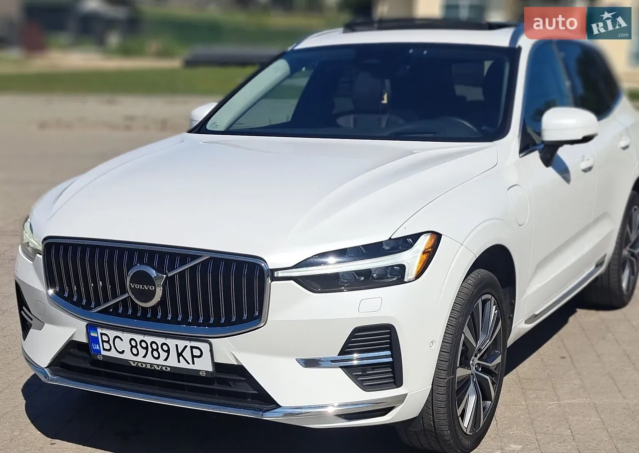 2022 Volvo XC60 - фото 1