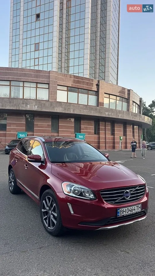 2015 Volvo XC60 - фото 1