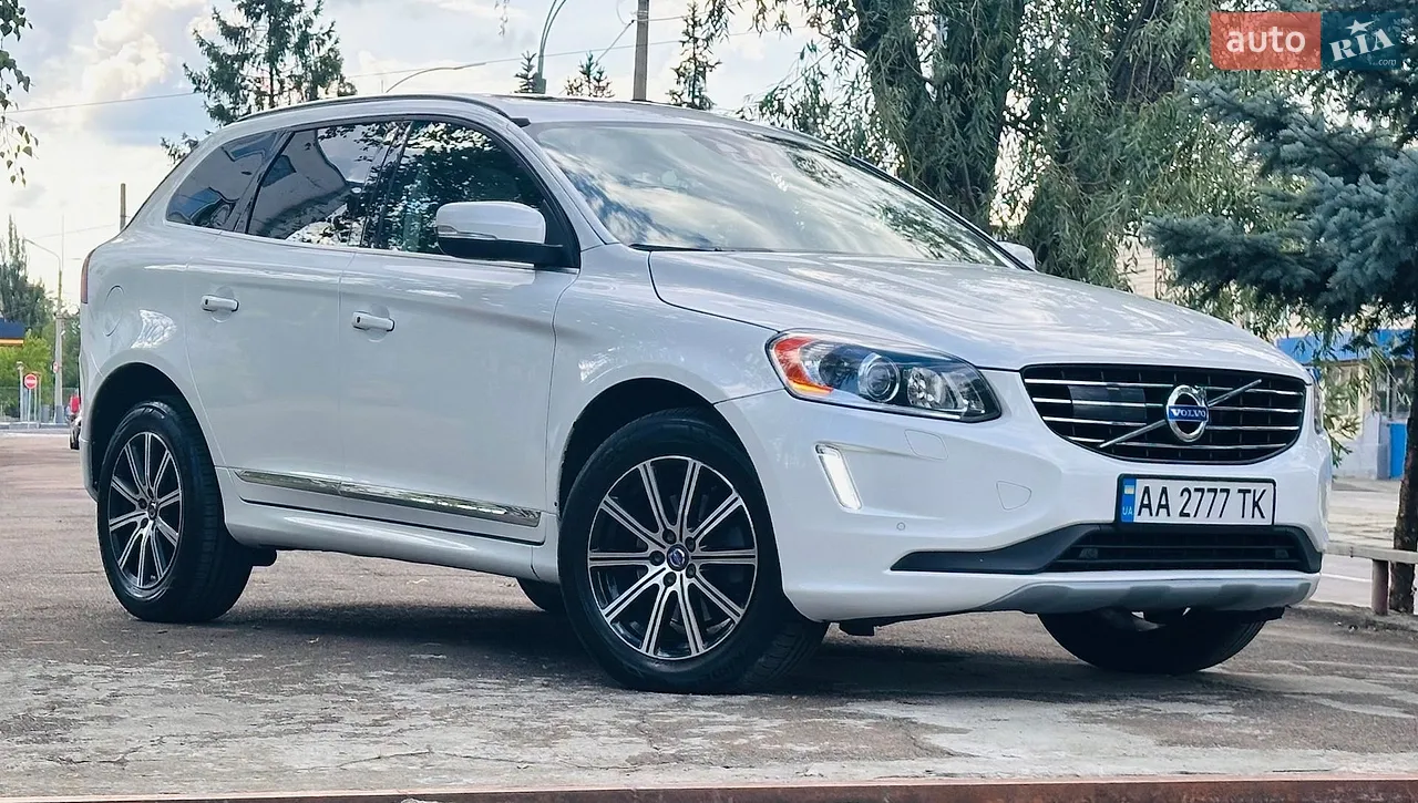 2015 Volvo XC60 - фото 1
