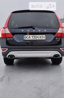 Volvo XC70  2010