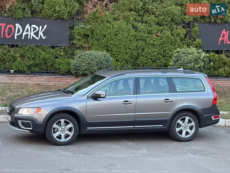 Volvo XC70 2011