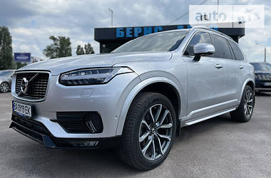 Volvo XC90 momentum  2018