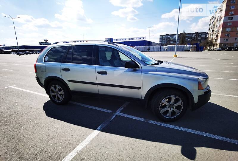 Седан Volvo XC90