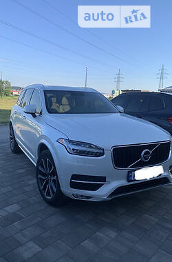 Volvo XC90  2019