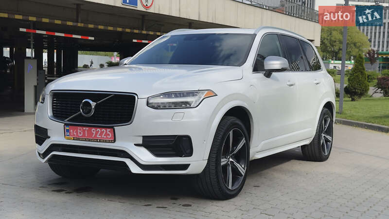 Внедорожник / Кроссовер Volvo XC90