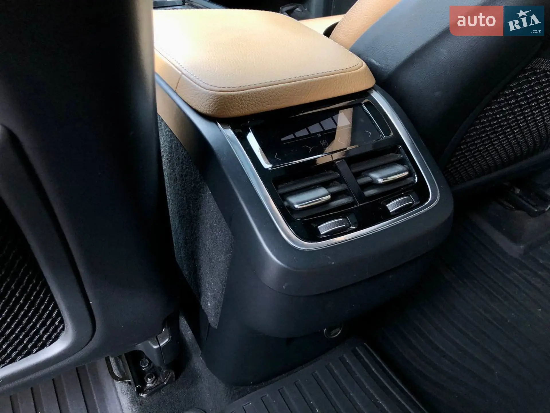 Volvo XC90 2016 VIN YV4A22PK9H1141508 фото оголошення 7 з 12
