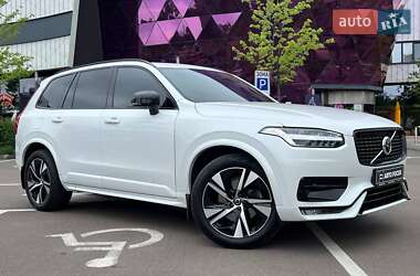 Volvo XC90  2021