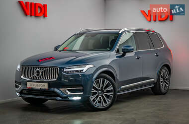 Volvo XC90  2021