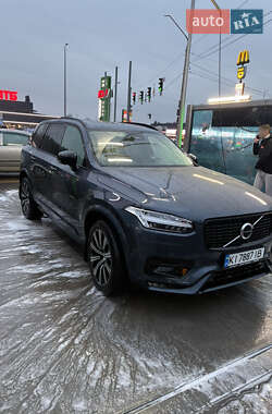 Volvo XC90  2022