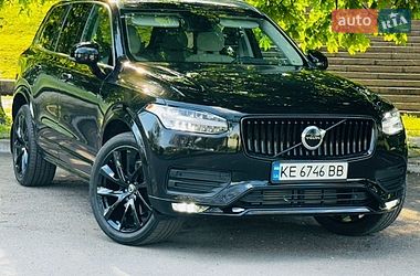 Volvo XC90  2021