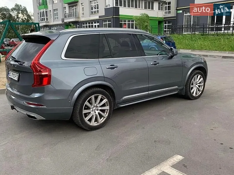 Volvo XC90