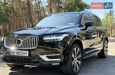 Volvo XC90  2021
