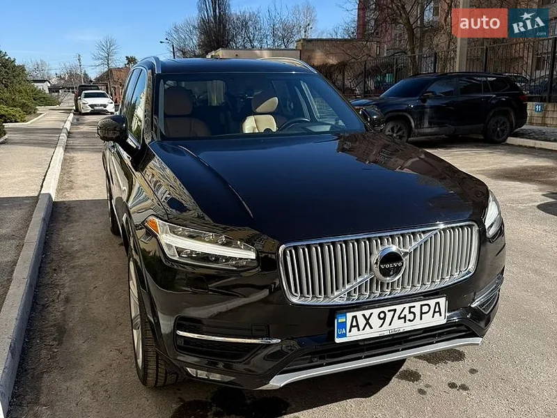 Volvo XC90