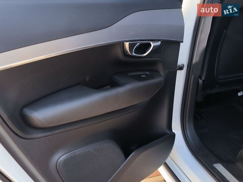 Позашляховик / Кросовер Volvo XC90 2016 в Черкасах фото 22 Позашляховик / Кросовер Volvo XC90 2016 в Черкасах