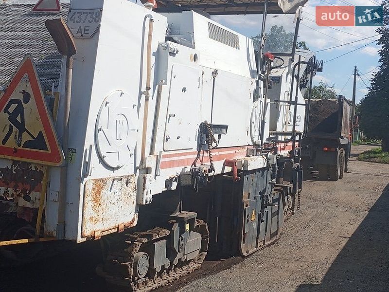 Фреза дорожная Wirtgen 2000DC 1996 в Днепре Фреза дорожная Wirtgen 2000DC 1996 в Днепре