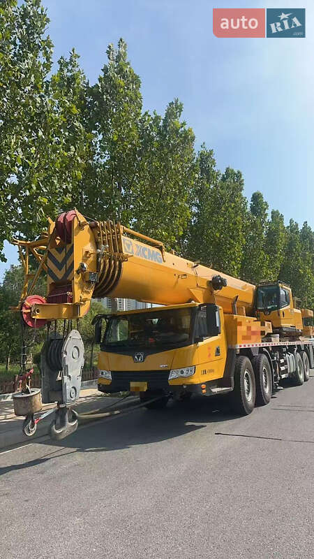 Автокран XCMG ZL 935