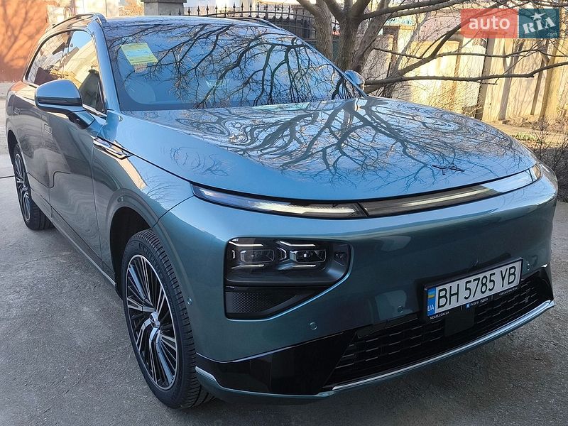 Xpeng G9